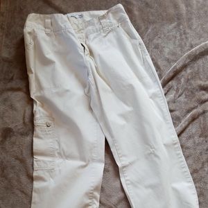 Izod khaki pants